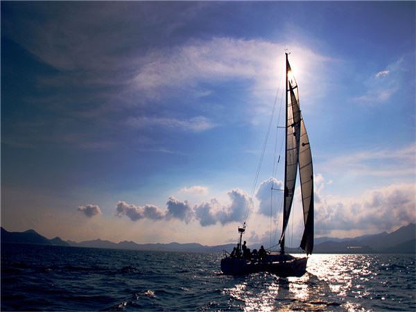 ما هي مبادئ عمل المحطات الفرعية لتخزين الطاقة